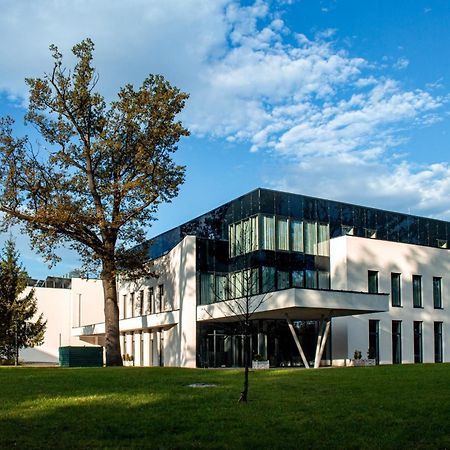 Polanka Conference Center Hotel Krosno Luaran gambar