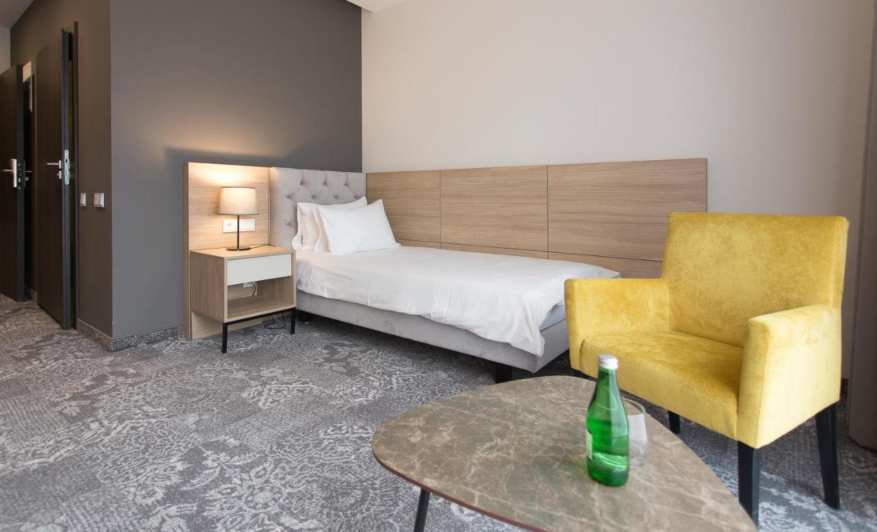 Polanka Conference Center Hotel Krosno Luaran gambar