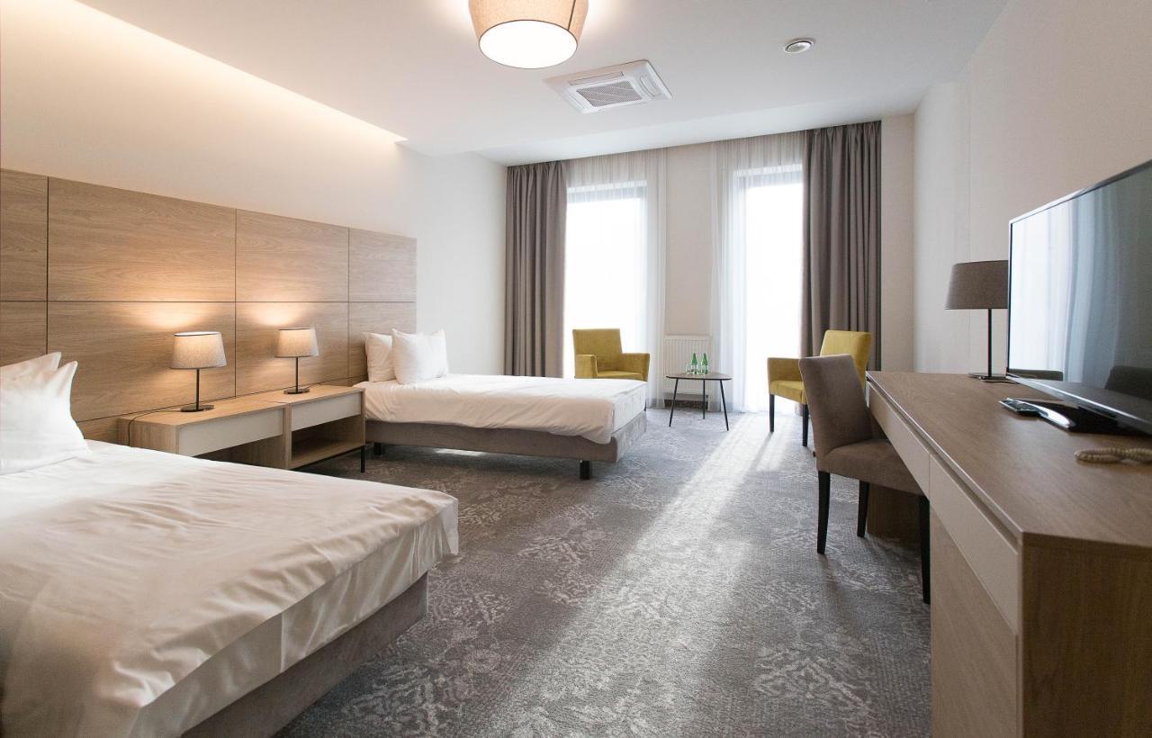 Polanka Conference Center Hotel Krosno Luaran gambar