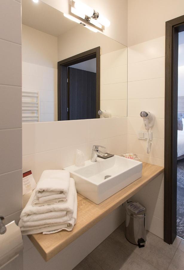 Polanka Conference Center Hotel Krosno Luaran gambar