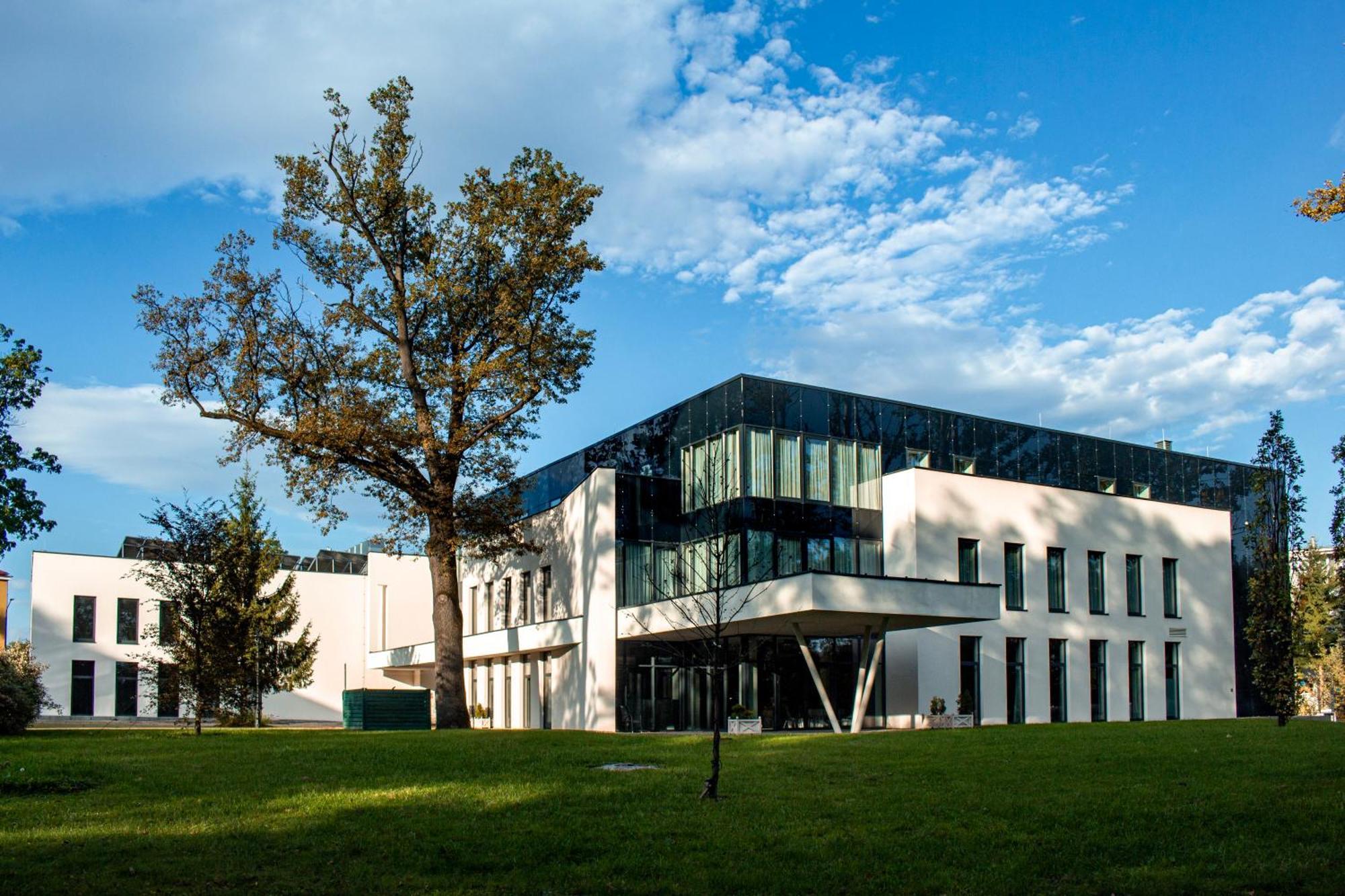 Polanka Conference Center Hotel Krosno Luaran gambar