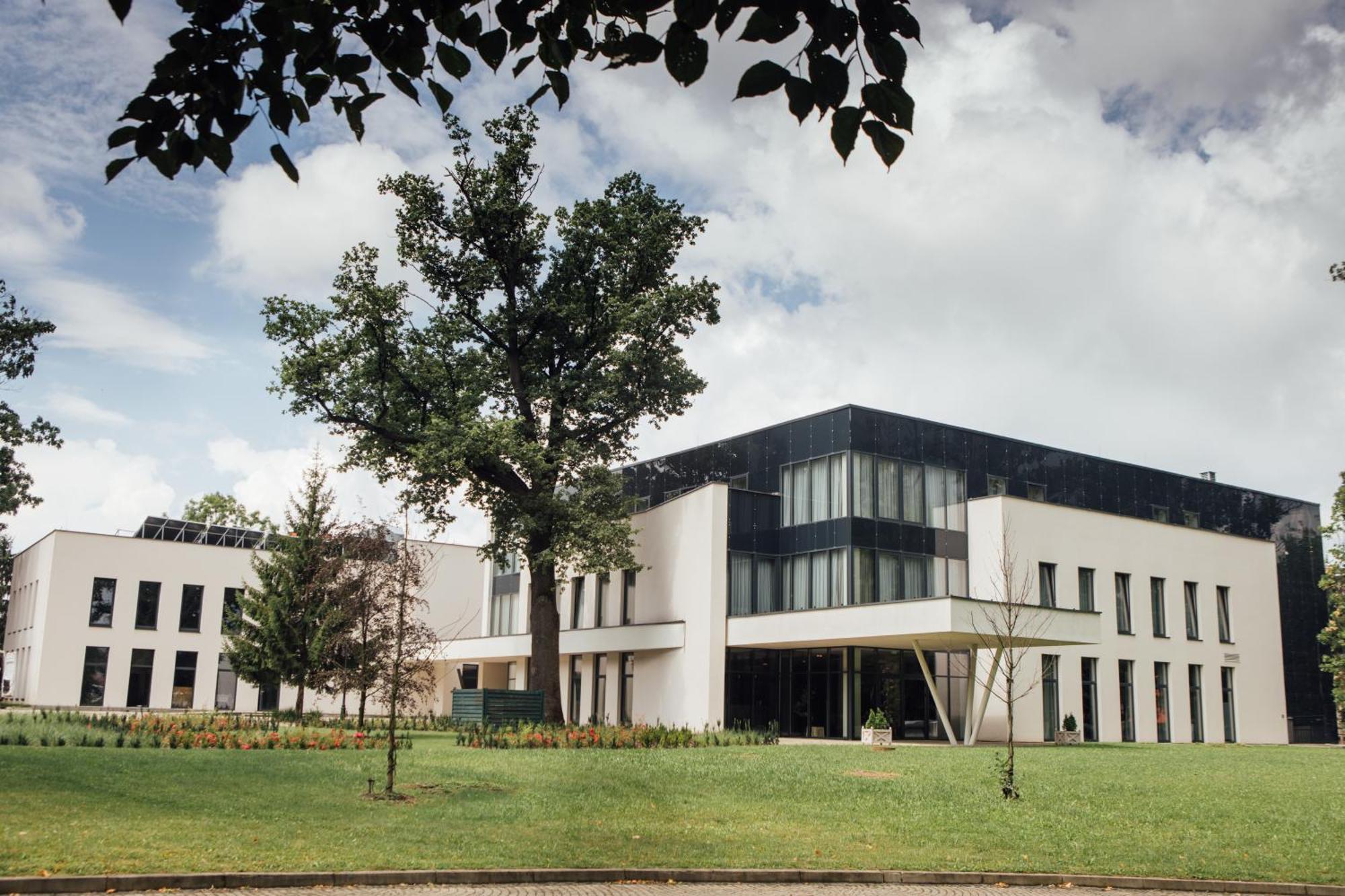 Polanka Conference Center Hotel Krosno Luaran gambar
